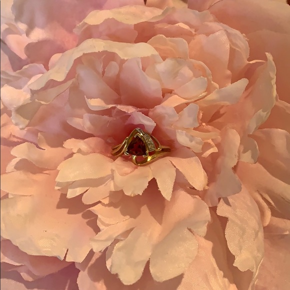 Ring - Solid 10K Gold, Genuine Garnet & Diamonds - Picture 3 of 6